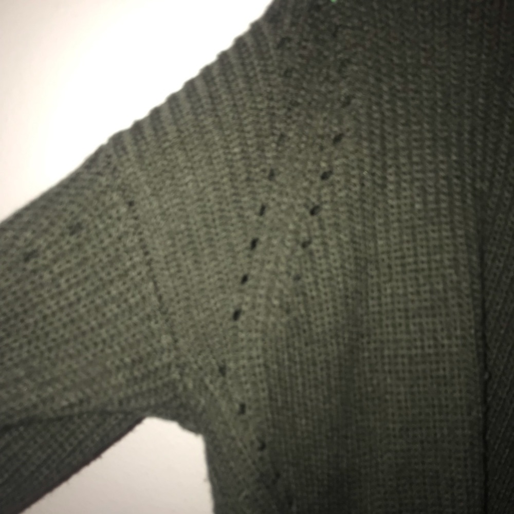 Forever 21 Green Knitted Sweater